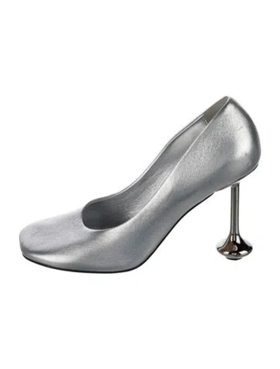 Pre-owned Loewe Leather Pumps In Silver