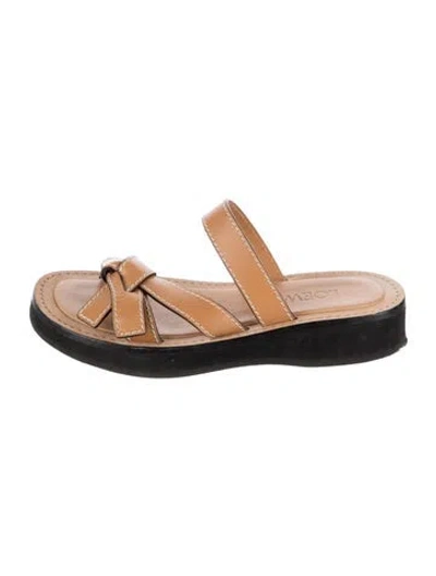 Pre-owned Loewe Leather Sandals In Neutrals