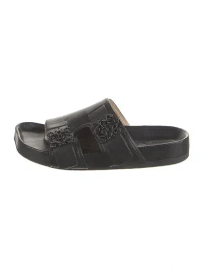 Pre-owned Loewe Leather Slides In Black