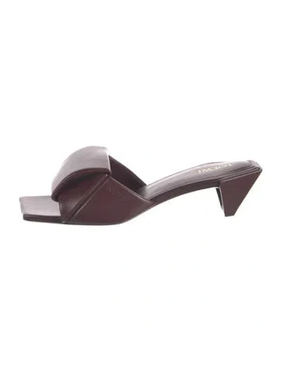 Pre-owned Loewe Leather Slides In Burgundy