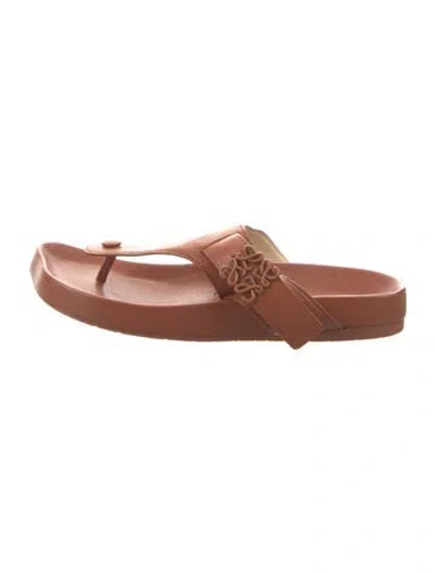 Pre-owned Loewe Leather Slides In Neutral