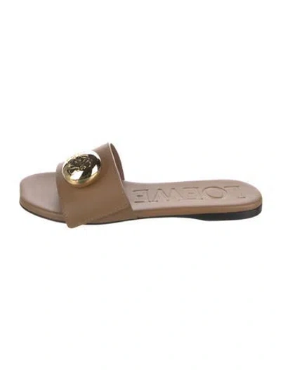 Pre-owned Loewe Leather Slides In Neutral
