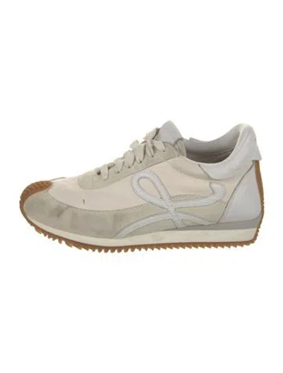 Pre-owned Loewe Leather Sneakers In White