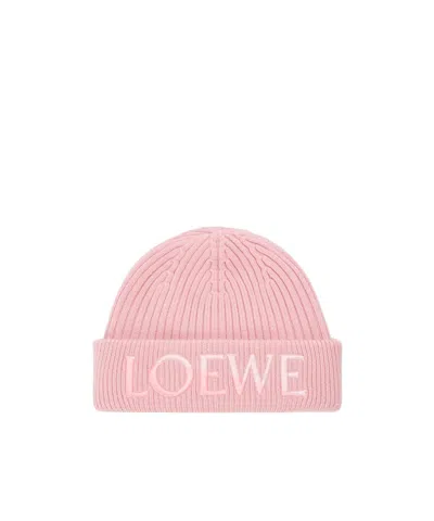Loewe Logo Embroidered Ribbed Knit Beanie In Pink