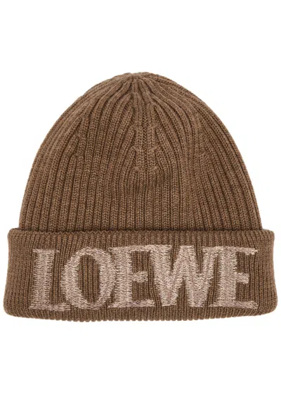 Loewe Logo-embroidered Ribbed Wool Beanie In Gold