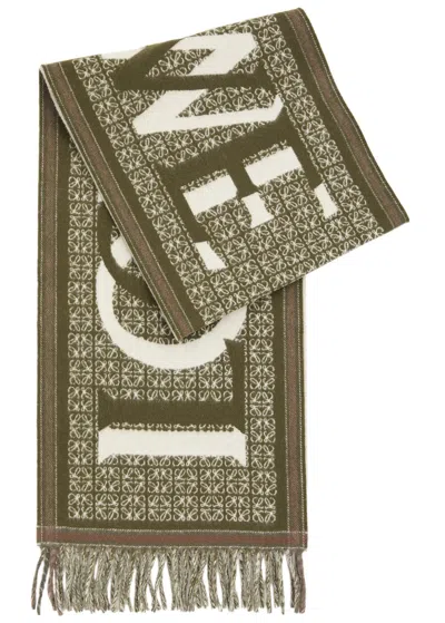 Loewe Logo-intarsia Wool-blend Scarf In Green