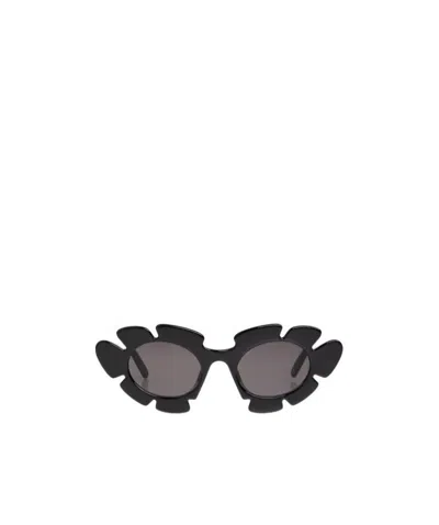 Loewe Logo Sunglasses In Black