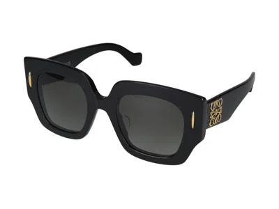 Loewe Lw40129u Oversized Squared Frame Sunglasses In Black