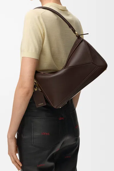 Loewe Medium Featherlight Puzzle Bag In Nappa Lambskin For Woman In Brown