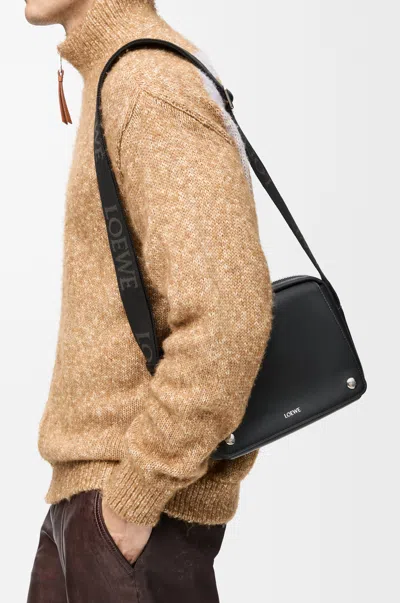 Loewe Medium Pebble Messenger Bag In Smooth Leather Skin For Man In Black