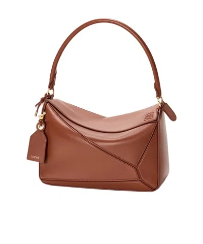 Loewe Medium Puzzle Featherlight Bag In Nappa Lambskin In Brown