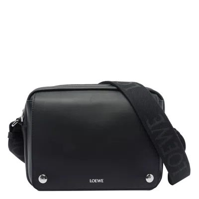 Loewe Medium Pebble Messenger Bag In Black