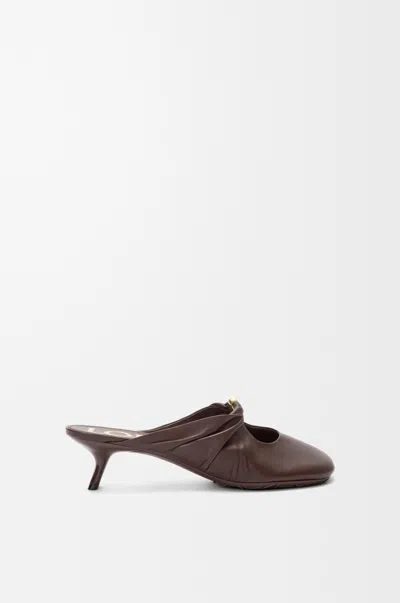 Loewe Pebble Soft Flat 45 Sneakers For Women In Brown
