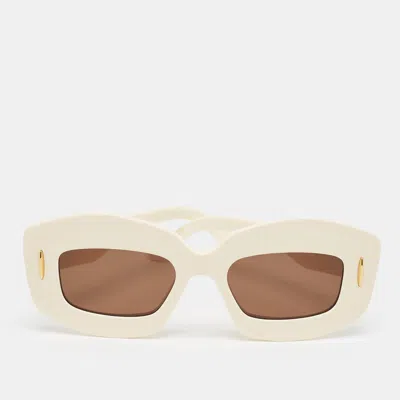 Pre-owned Loewe Off White/brown Lw40114i Chunky Anagram Cat Eye Sunglasses