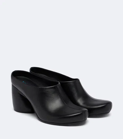 Loewe Oval Leather Mules In Black