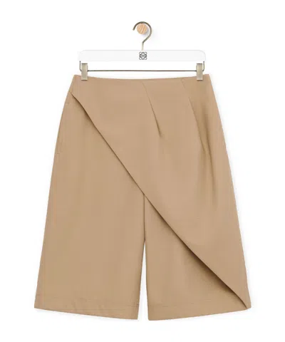 Loewe Overlapping Faille Pleated Shorts In Nude