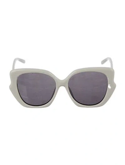 Pre-owned Loewe Oversize Tinted Sunglasses In White