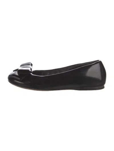 Pre-owned Loewe Patent Leather Bow Accents Ballet Flats In Black