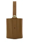 Loewe Borsa A Secchiello Pebble Media In Pelle Fango Donna