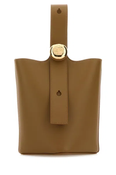LOEWE PEBBLE BUCKET MINI AANBBBMX01 OAK