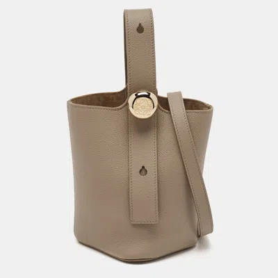 Pre-owned Loewe Pebble Mini Beige Leather Bucket Bag In Sand