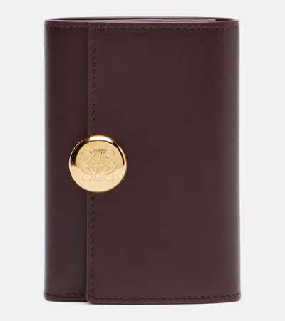 Loewe Pebble Small Leather Wallet In Burgundy