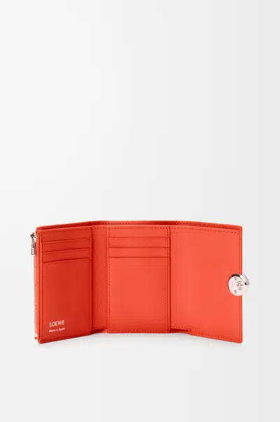 Loewe Pebble Small Vertical Wallet In Shiny Nappa Leather Skin For Woman In Orange