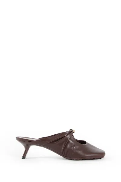 LOEWE PEBBLE SOFT SABOT IN NAPPA LAMBSKIN