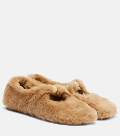 Loewe Pebble Soft Shearling Ballet Flats In Brown