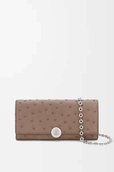 Loewe Pebble Wallet On Chain In Ostrich For Woman In Brown