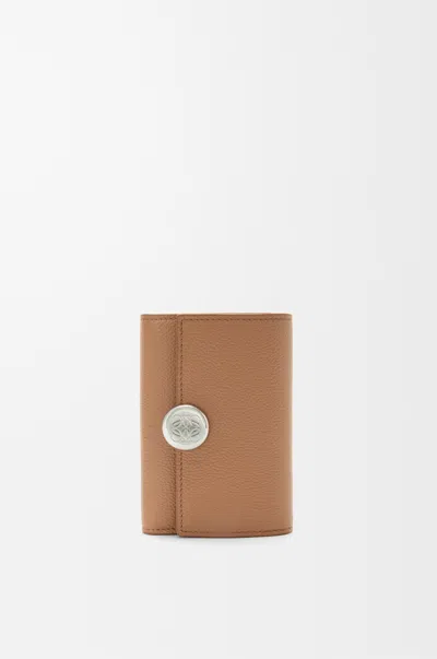 Loewe Small Vertical Wallet In Brown