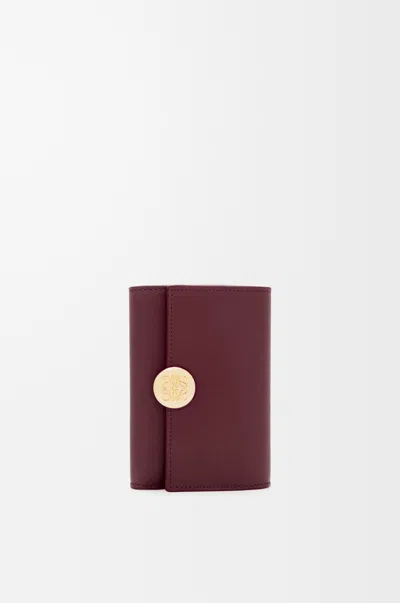Loewe Petit Portefeuille Vertical Pebble En Cuir Nappa Brillant Pour Femme In Metallic