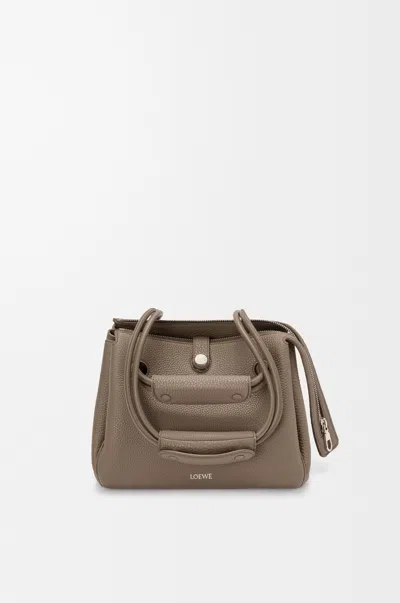 Loewe Petit Sac Madrid En Cuir Grainé Souple Pour Femme In Brown
