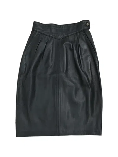 Pre-owned Loewe Pleated Leather Mini Skirt In Black
