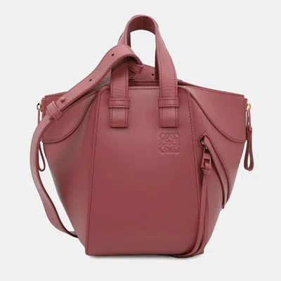 Pre-owned Loewe Plum Rose Leather Hammock Compact Bag In Pink