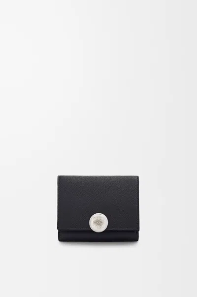 Loewe Portefeuille À Trois Volets Pebble En Cuir Grainé Pour Femme In Black