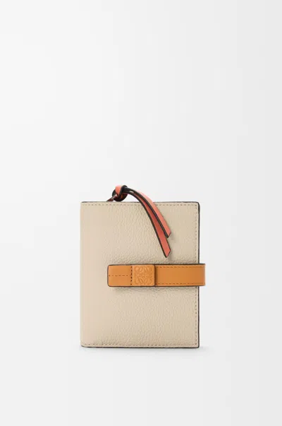 Loewe Portefeuille Compact Zippé En Cuir Grainé Souple Pour Femme In Multi