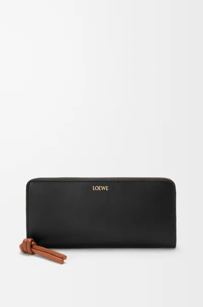 Loewe Portefeuille Zippé Knot En Cuir Nappa Brillant Pour Femme In Black