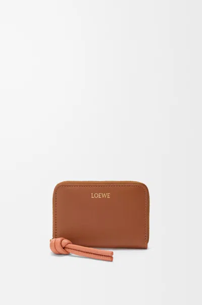 Loewe Porte-monnaie Zippé En Cuir Nappa Brillant Pour Femme In Green