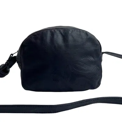 Pre-owned Loewe Purple Leather Pochette Shoulder Bag ()