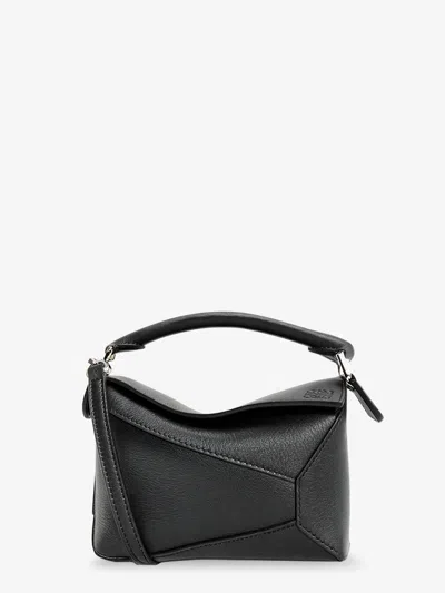 Loewe Puzzle Edge Leather Handbag In Black