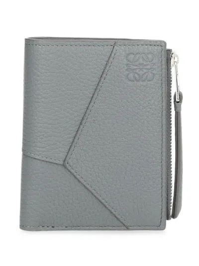 Loewe Puzzle Slim Compact Wallet In Supple Grained Calfskin In Gray