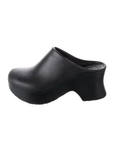 Pre-owned Loewe Rubber Slides In Black