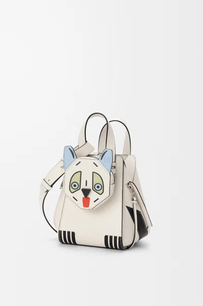 Loewe Sac Hammock Compact Futurist Cat En Cuir Classique Pour Femme In Multi