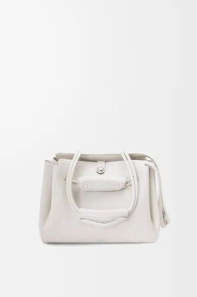 Loewe Sac Madrid Moyen En Cuir Grainé Souple Pour Femme In White