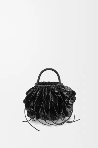 Loewe Shell Bucket En Cuir Tissé Pour Femme In Black
