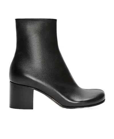 Loewe Side Zipper Short Boots In Black