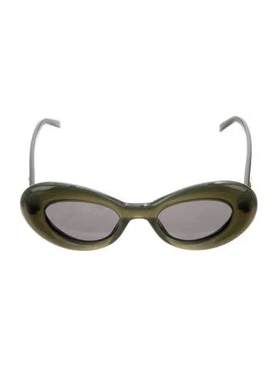 Pre-owned Loewe Signature Logo Cat-eye Sunglasses In Green
