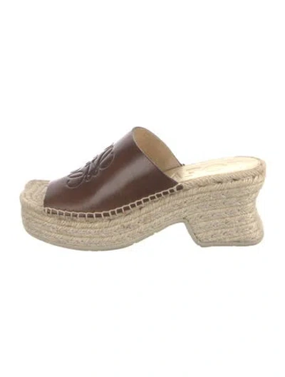 Pre-owned Loewe Signature Logo Leather Espadrilles In Neutral
