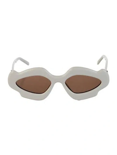 Pre-owned Loewe Signature Logo Oversize Sunglasses In White